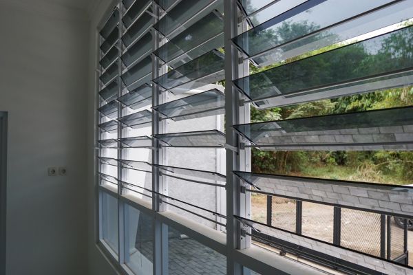 Cost of Jalousie Window Repair in Pompano Beach